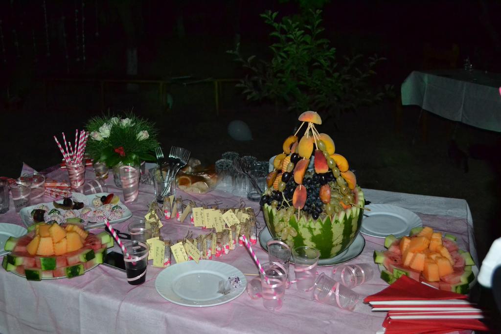 Three Jugs B&B Jrvezh Bagian luar foto