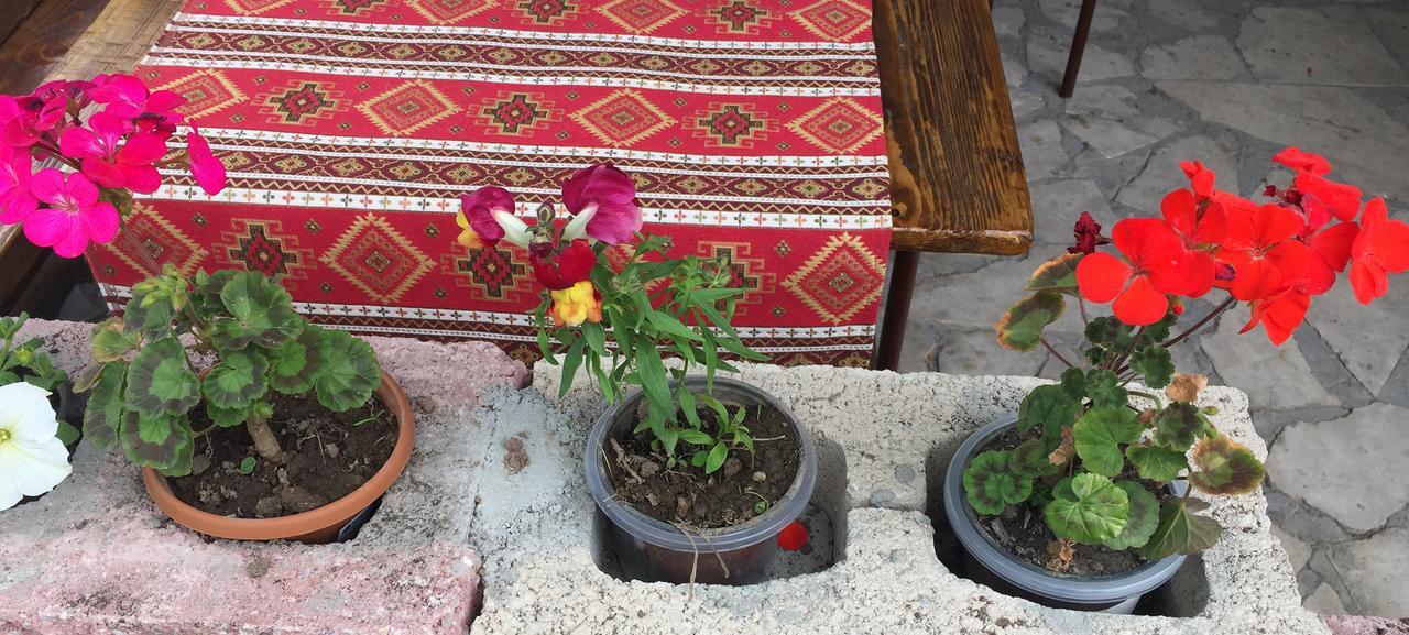 Three Jugs B&B Jrvezh Bagian luar foto